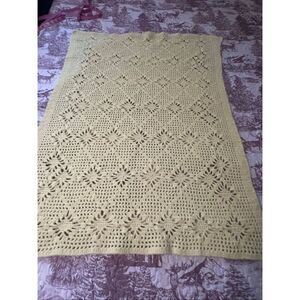 Handmade Yellow Diamond Pattern Soft Knit Crochet Blanket 33" x 42.5"